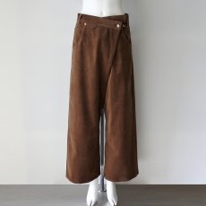 画像1: 【 MARGAUX VINTAGE 】 マルゴーヴィンテージ ストレッチ ダブル釦 アシンメトリー ダブルラップ コーデュロイ ワイド パンツ 春秋冬 レディース  (1)