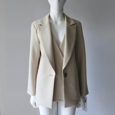 画像2: 【 RISLEY 】 リズレー リズレイ Tailor collar shoulder jacket 2way 肩掛け ピークドラペル センターベンツ ジャケット 春秋冬 レディース  (2)