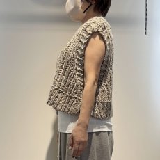 画像2: 【予約商品】《納期：2025年8月下旬》【 CLOCHE 】 クロシェ クロッシェ チクチクしない ウール混 ローゲージ ショート丈 ニット ジレ ベスト 春秋冬 レディース  (2)