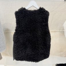 画像11: 【予約商品】《納期：2025年9月末》【 HERENCIA 】 ヘレンチア ゆったりシルエット エコムートン プードル カーリー ファー ベスト ジレ  春秋冬 レディース  (11)