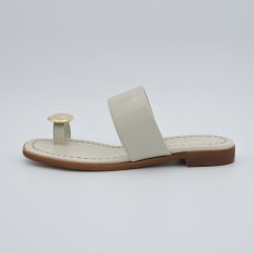 画像2: 【 ATELIER BRUGGE 】アトリエブルージュ 日本製 METAL MOTIF THONG SANDALS トング サンダル 春夏秋 レディース  (2)