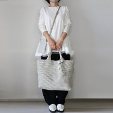 画像1: 【 motte 】 モッテ 手編み イントレチャート メッシュ 携帯ポーチ付き L トート バッグ オールシーズン 男女兼用  (1)