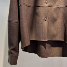 画像8: 【予約商品】《納期：2025年9月中旬》《 セットアップ対応 》【 CLOCHE 】 クロッシェ クロシェ ゆったりシルエット ウール調 ウォッシャブル コクーン シャツ ブラウス 春秋冬 レディース  (8)