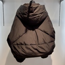 画像10: 【予約商品】《納期：2025年10月中旬》【 CLOCHE 】 クロッシェ クロシェ 極暖 撥水加工 オーバーサイズ コクーン ハイブリッド ダウン ジャケット 春秋冬 レディース  (10)
