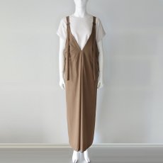画像1: 《 セットアップ 対応》【 CLOCHE 】 クロッシェ クロシェ 接触冷感 撥水 ストレッチ Vネック ジャンパースカート 春夏秋 レディース  (1)
