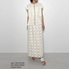 画像7: 【 CHIGNON 】 シニヨン 異素材コンビ フラワー刺繍 ブラウス 春夏秋 レディース  (7)