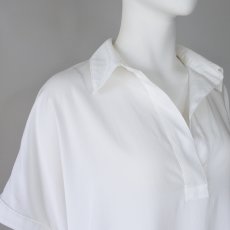 画像2: 【 CYNICAL 】 シニカル ゆったりシルエット セルロース 100％ テロテロ キーネック オーバーサイズ ブラウス 春夏秋 レディース  (2)