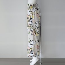 画像3: 【 anana 】 アナナ きれいめ テロテロ ペイント フラワー 裏地付き ワイド パンツ 春夏秋 レディース  (3)