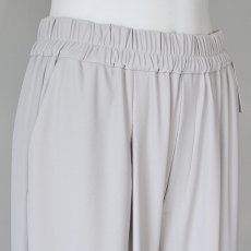 画像2: 30％OFF《 セットアップ 対応》【 QTUME 】 クチューム 日本製 きれいめ テロンテロン GRACE COOL 接触冷感 吸水速乾 UVカット ドローコード付き ストレッチ ワイド パンツ 春夏秋 レディース  (2)