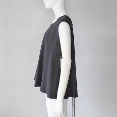 画像4: 【 ayane 】 アヤン ストレッチ コットン素材 ゆったりシルエット  Aライン フレア ノースリーブ タンクトップ オールシーズン レディース  (4)