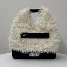 画像3: 予約商品《８/末頃入荷》【 RISLEY x OUTDOOR 】 リズレー リズレイ アウトドア コラボ Triangle fur bag エコファー トライアングル バッグ 春秋冬 レディース  (3)