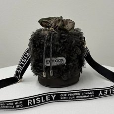 画像4: 予約商品《８/末頃入荷》【 RISLEY x OUTDOOR 】 リズレー リズレイ アウトドア コラボ Bucket fur bag エコファー バスケット 斜め掛け ショルダー ハンド バッグ 春秋冬 レディース  (4)