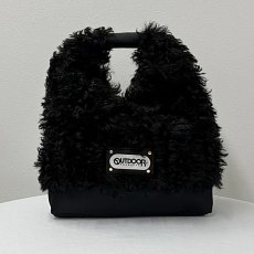 画像8: 予約商品《８/末頃入荷》【 RISLEY x OUTDOOR 】 リズレー リズレイ アウトドア コラボ Triangle fur bag エコファー トライアングル バッグ 春秋冬 レディース  (8)