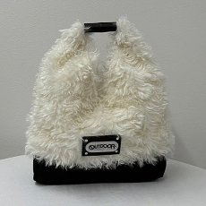 画像2: 予約商品《８/末頃入荷》【 RISLEY x OUTDOOR 】 リズレー リズレイ アウトドア コラボ Triangle fur bag エコファー トライアングル バッグ 春秋冬 レディース  (2)