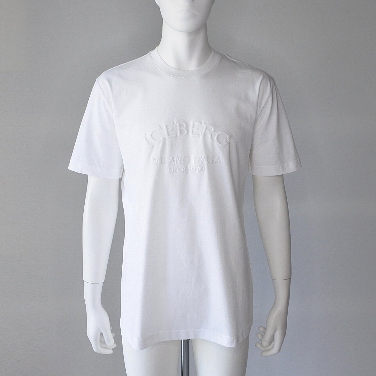 画像1: 《 国内正規品 》【 ICEBERG 】 アイスバーグ 刺繍 ロゴ レギュラーフィット Tシャツ 春夏秋 メンズ   (1)