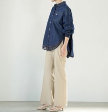 画像4: 【予約商品】《納期：2026年3月1日〜10日》【 Lallia Mu 】ラリアムー 異素材コンビ オーガンジー プリーツ デニム シャツ 春秋冬 レディース  (4)