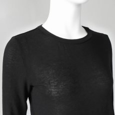 画像2: 【 Dignite Collier 】 ディニテコリエ 日本製 ノンチク 暖かい シルク カシミア混  ストレッチ クルーネック 長袖 カットソー 春秋冬 レディース  (2)