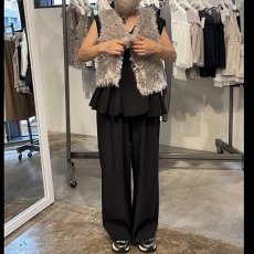 画像3: 【予約商品】《納期:2026年1月下旬》【 Dignite Collier 】 ディニテコリエ フェザー ニット ベスト ジレ 春秋 レディース  (3)