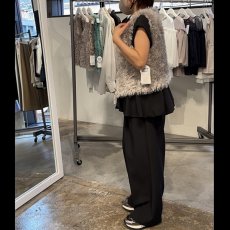 画像4: 【予約商品】《納期:2026年1月下旬》【 Dignite Collier 】 ディニテコリエ フェザー ニット ベスト ジレ 春秋 レディース  (4)