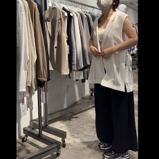 画像4: 【予約商品】《納期：2026年3月上旬》【 Dignite Collier 】 ディニテコリエ メッシュ ベスト ジレ 春夏秋 レディース  (4)