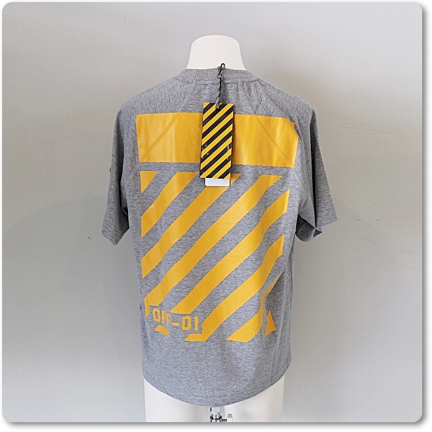 moncler off-white Tシャツ　コラボ